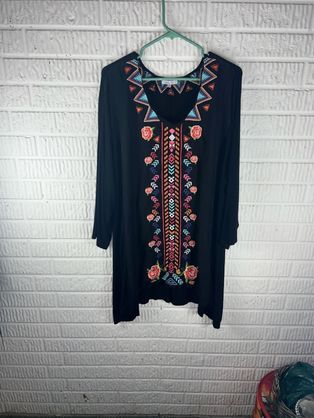 Crystal&VioletEmbroidered Black Women's Tunic Top with Multicolor Floral Accents